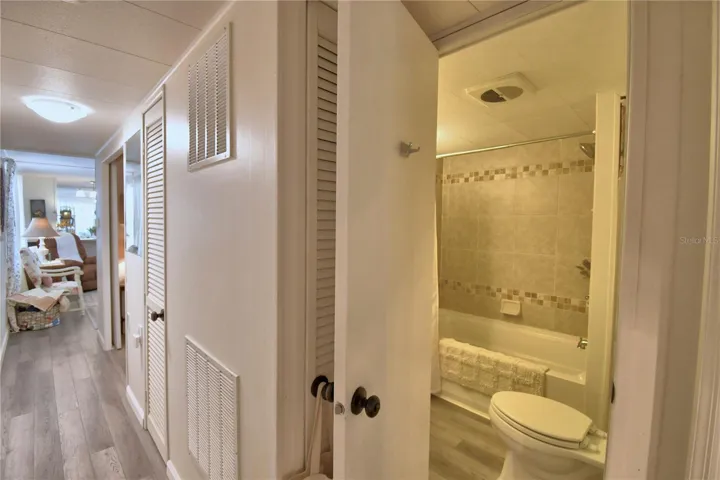 Bathroom 2/Hallway