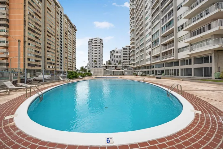 Torre Del Mar - Pool Area