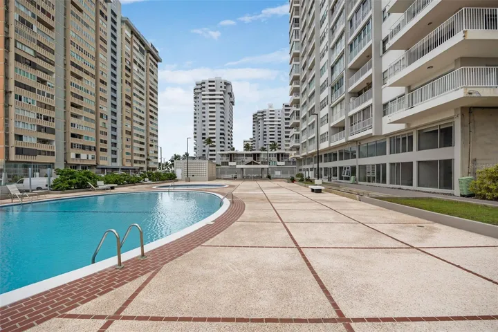 Torre Del Mar - Pool Area