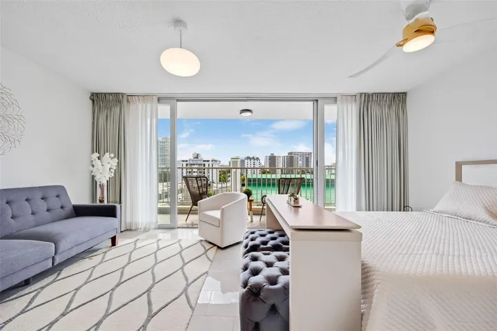 Torre Del Mar Studio 608