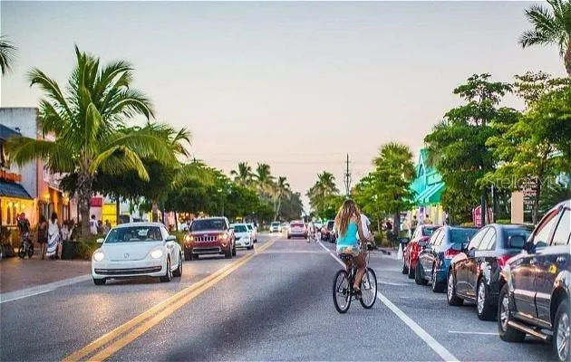 Siesta Key Village