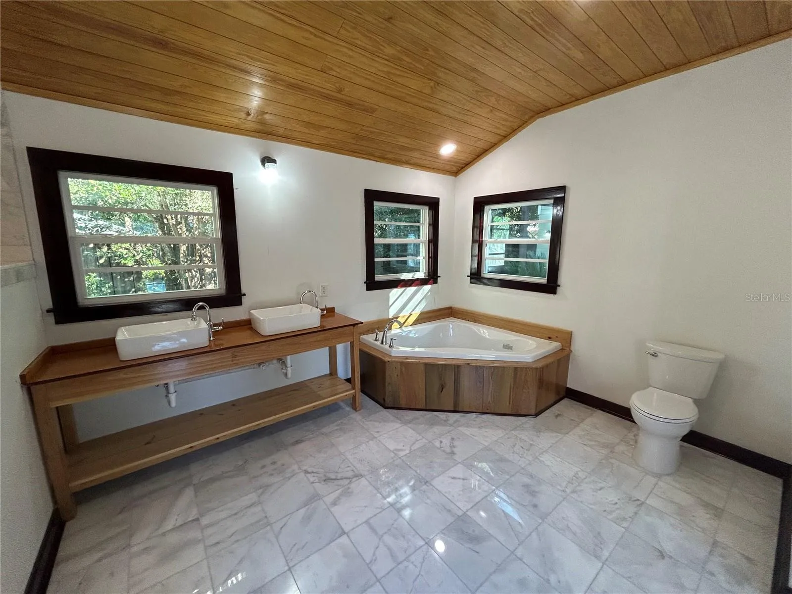 Soaker Tub