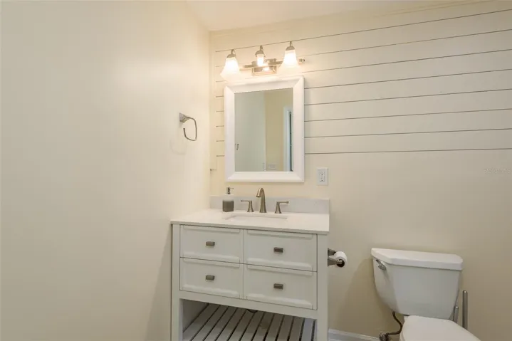 Upstairs Bathroom 5
