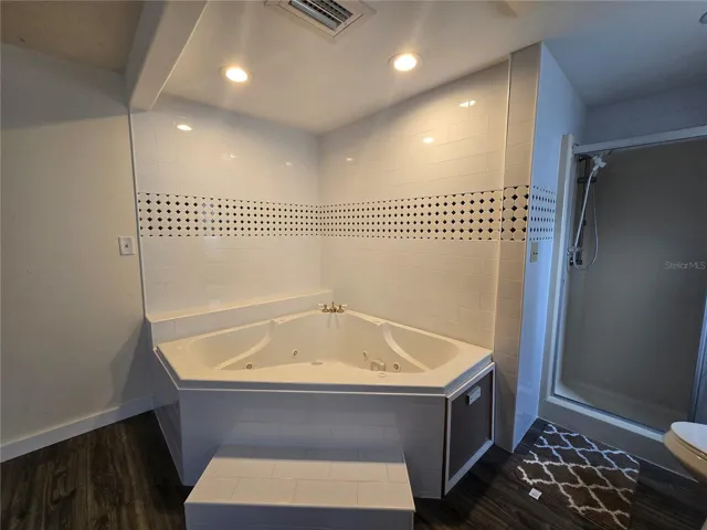Jetted Tub
