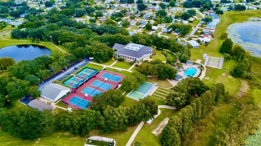 The Manor amenities