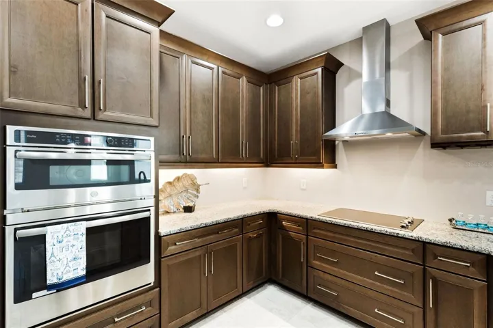 Under cabinet task lighting.