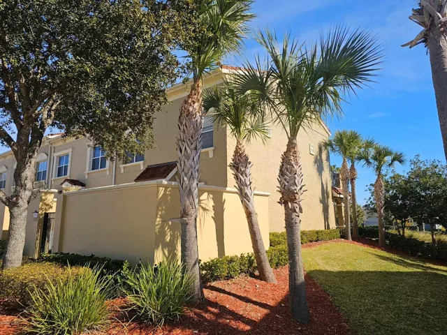 Corner Lot, right side view