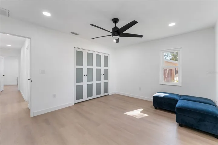 Guest bedroom