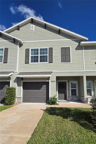 Beautiful townhome with 1 car garage