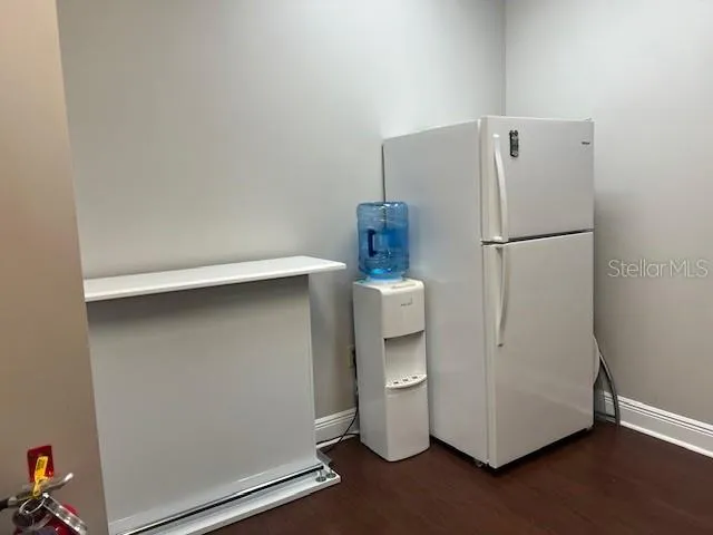 Kitchen bar, water and refrigerator