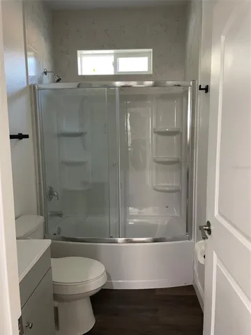 2nd bathroom