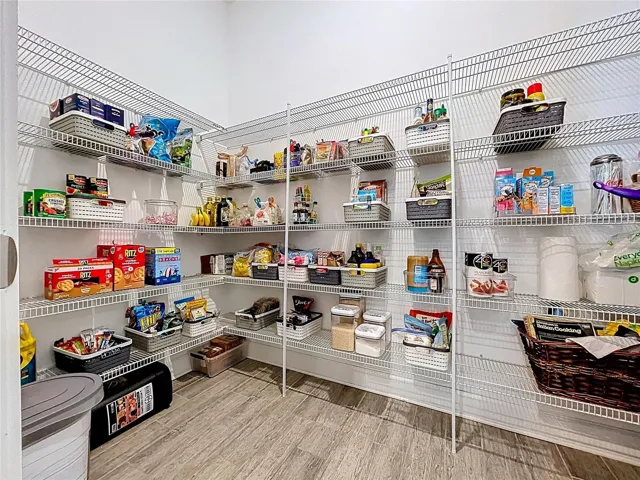WALK IN PANTRY