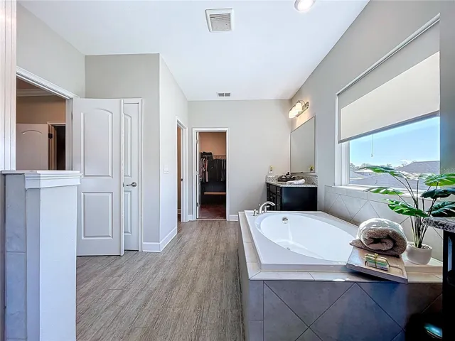 PRIMARY BATHROOM 2ND FLOOR