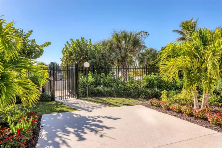 Gate to the #1 beach!