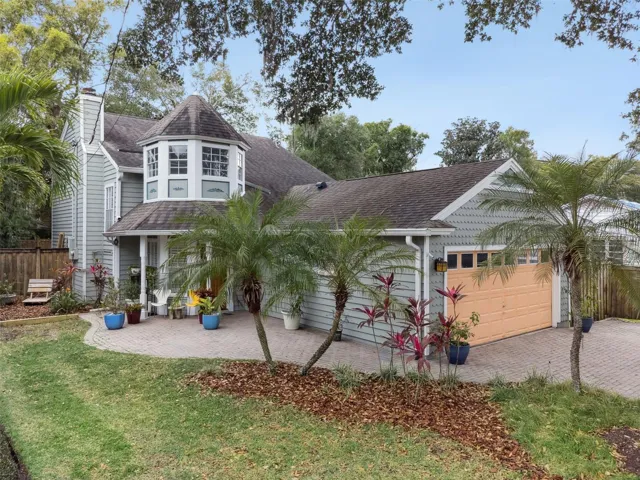Charming 456 Mayfair Circle