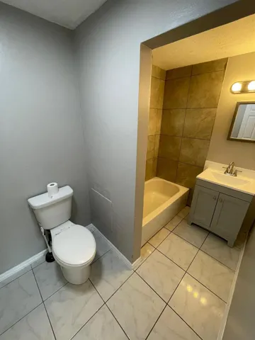 Photo taken prior to tenant occupancy