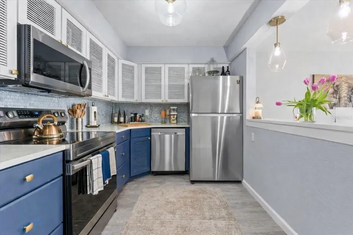 Newer stainless steel appliances offer a cohesive look