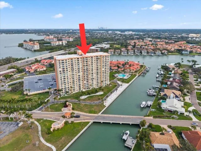 Phenomenal TOP FLOOR condo in Point Brttany