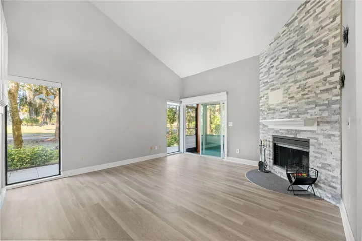Living room/fire place