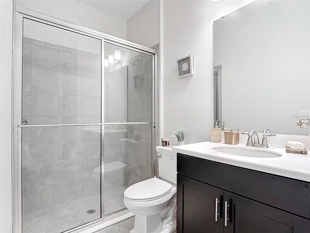 3rd Full Bathroom (Ensuite to 3rd BR)