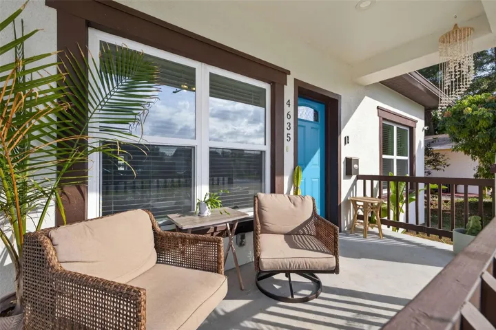 Front Exterior/Porch