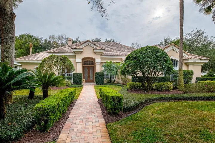 5273 Shoreline Circle