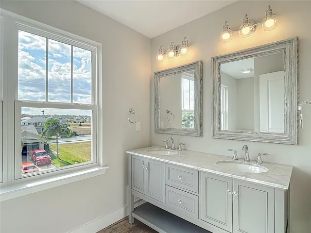 secondary bathroom
