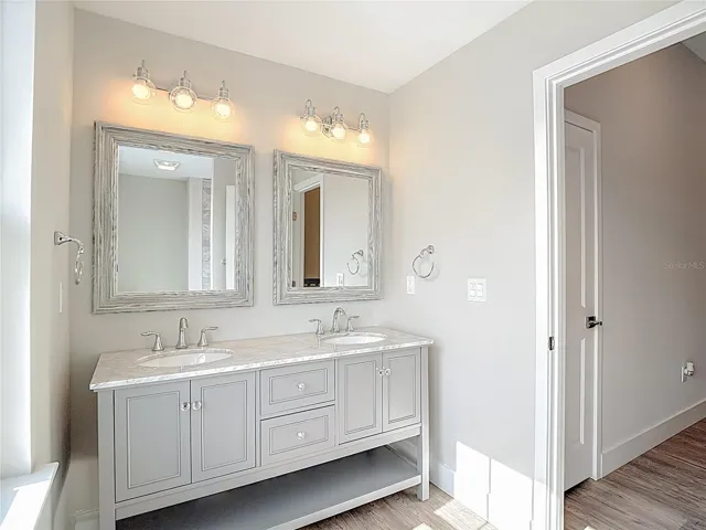 secondary bathroom