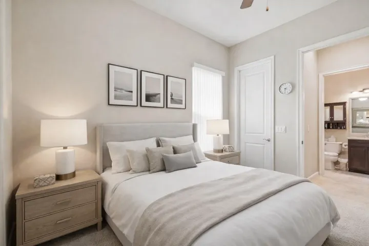 Secondary bedroom