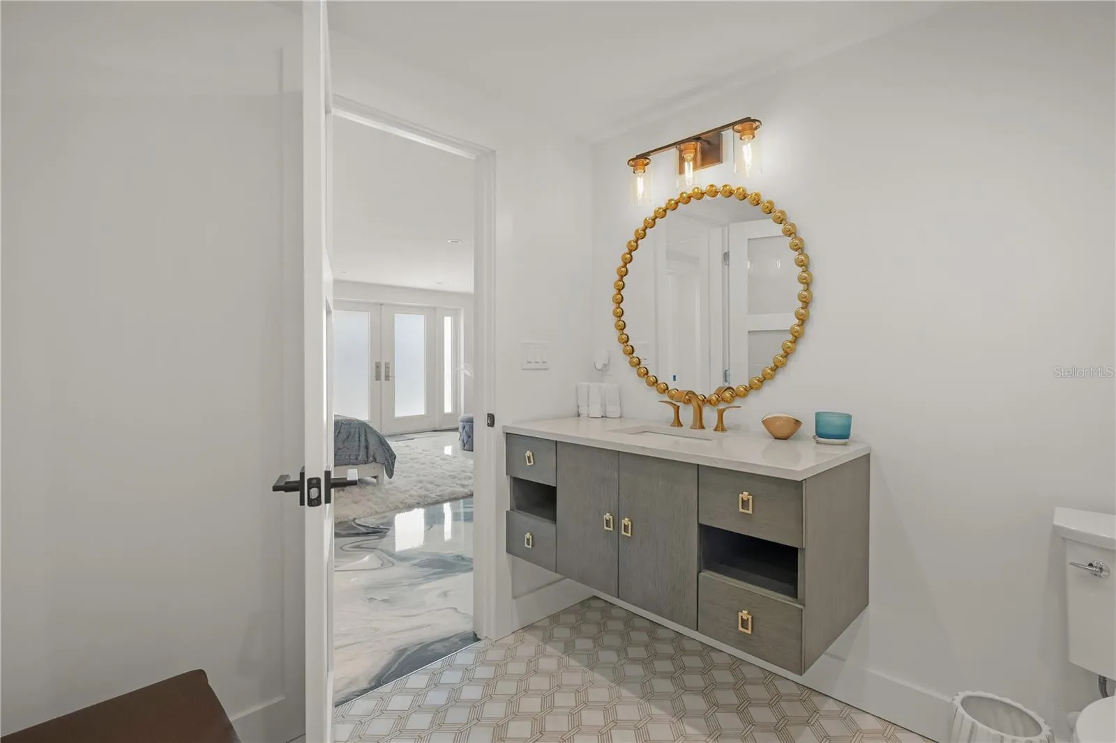 Ground floor en-suite bathroom two