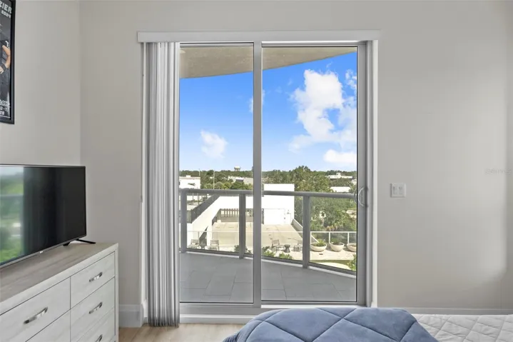 3rd bedroom access to private terrace