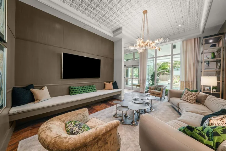 Lobby Lounge area