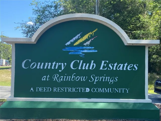 Entrance to Country Club Estates