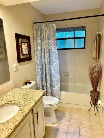 Guest bathroom with tub