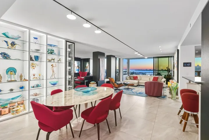 Welcome to "The Bay Pad" where every room offers an outstanding view.