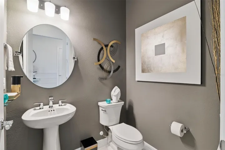 Convenient Powder Bath for Guests
