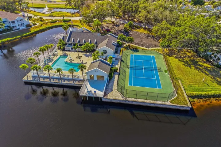 Clubhouse, pool, pickle ball