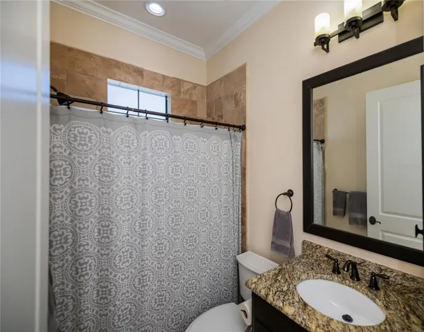 Guest Full bathroom