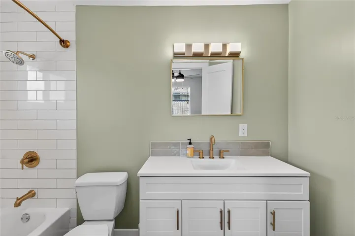 master bedroom ensuite bathroom