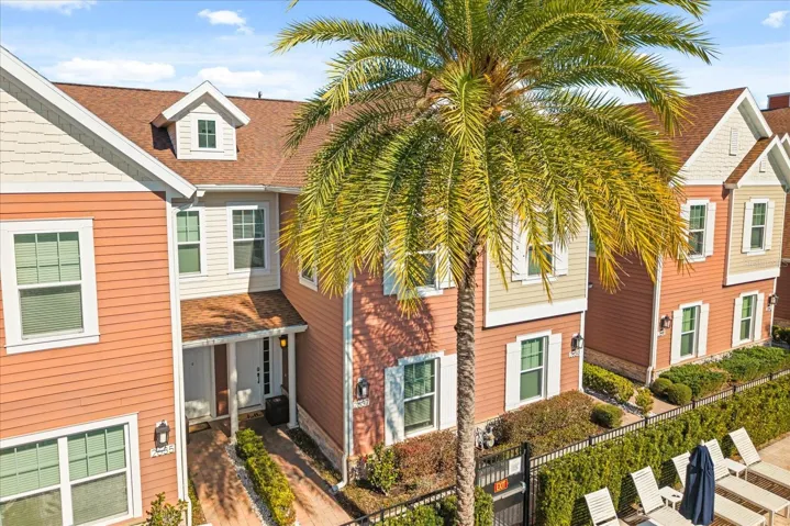 Front of Townhouse overlooking Pool