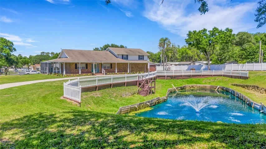 Let's check out 5905 Magnolia Lane!