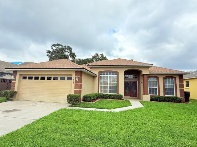 FRONT OF THE PROPERTY