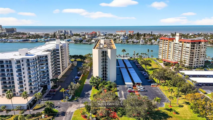 Welcome to Island Walk at 690 Island Way
