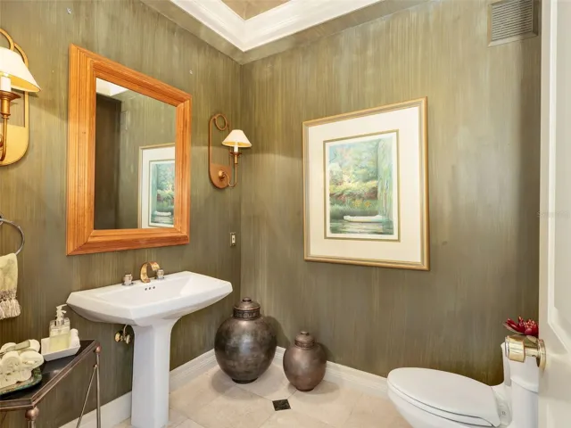 Hallway half Bath