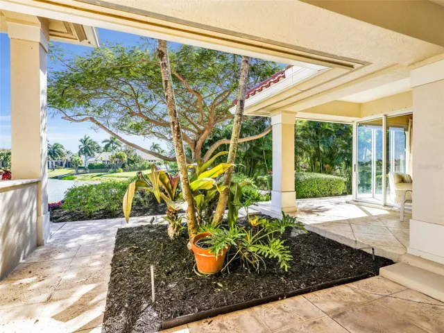 breezeway to casita
