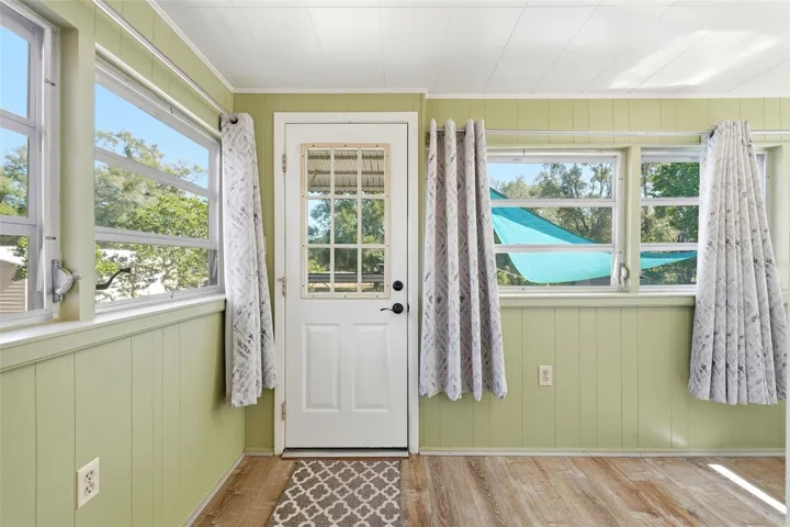 Utility room door to back patio/yard