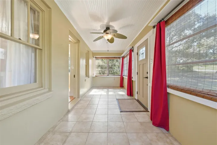 Florida Room/Foyer