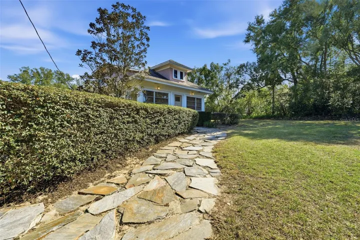 Walkway to front of house