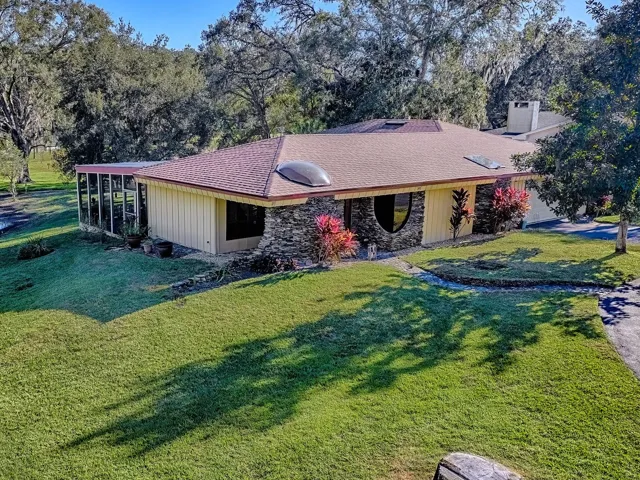 Welcome to 2314 Hillside Drive, Mount Dora, FL 32757