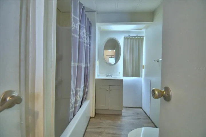Bathroom 2/Guest Bathroom